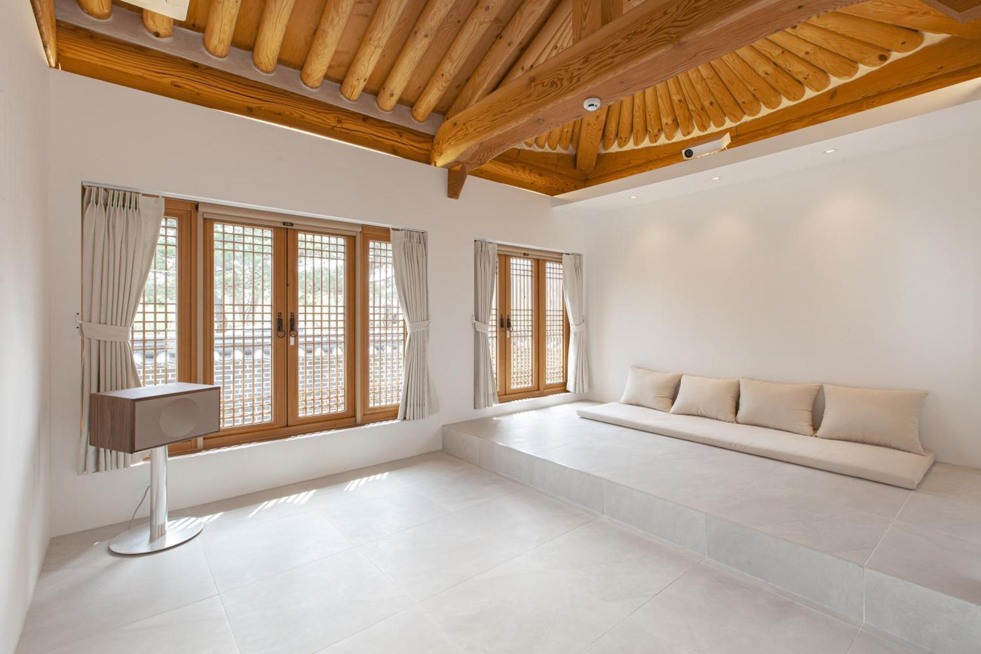 Cheong-Yeon, The Korean Traditional House Hanok In Jeonju Hanok Village Extérieur photo